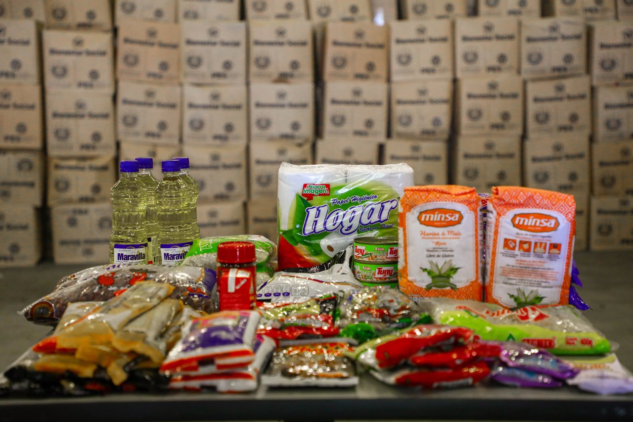 Recuperan paquetes alimentarios en almacén de Honduras inundado tras impacto de IOTA recuperan-paquetes-alimentarios-en-almacen-de-honduras-inundado-tras-impacto-de-iota